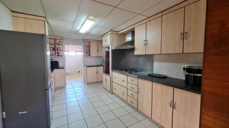 6 Bedroom Property for Sale in Bainsvlei Free State